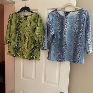 You will receive 2 tops-pew-owned great condition-  no holes, rips or tears!